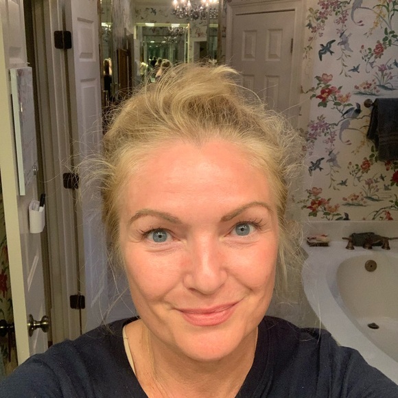 Meet your Posher, Lisa - Picture 3 of 4